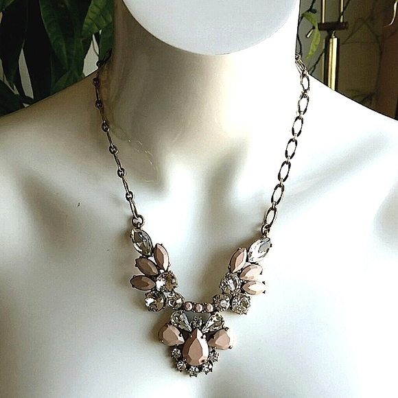J. Crew Pink and Crystal Clear Rhinestones Floral Statement Necklace Goldtone - Picture 6 of 8